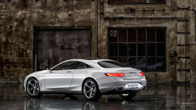 Silver sports car building door free wallpaper - medium preview image