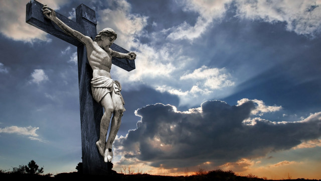 Jesus cross cloudy sky sunbeam free wallpaper - medium preview image