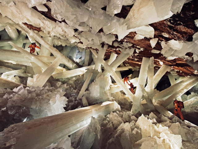 Crystals cave ice wood group free wallpaper - medium preview image