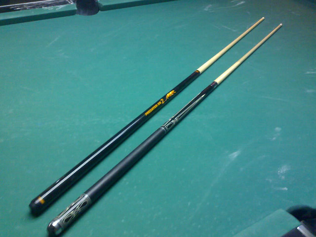 Pool table two cues and free wallpaper - medium preview image