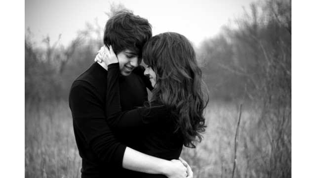Man woman hugging field tall #2 free wallpaper - medium preview image
