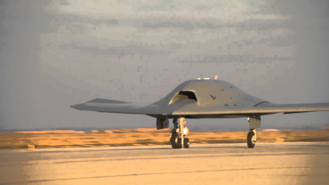 Fighter jet airport runway grass #3 free wallpaper - medium preview image