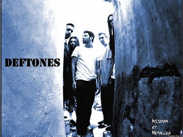 Men standing narrow alley deftones free wallpaper - medium preview image