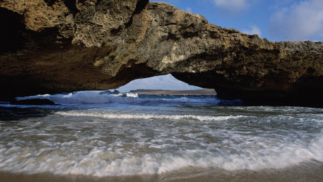 Rock formation ocean waves blue free wallpaper - medium preview image