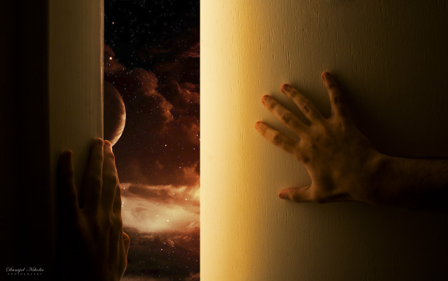 Hand reaching doorway hand reaching free wallpaper - medium preview image