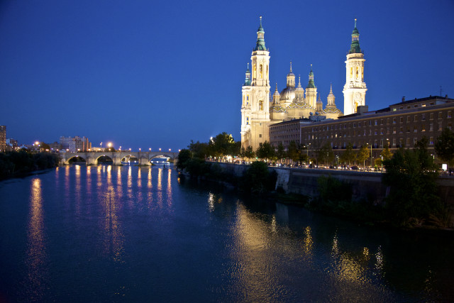 River bridge castle night lights free wallpaper - medium preview image