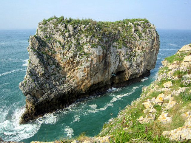 Cliff water cliff face side free wallpaper - medium preview image