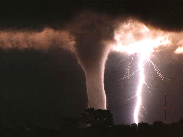 Lightning storm city night cloud free wallpaper - medium preview image