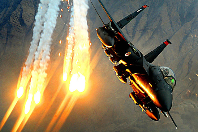 Jet fighter flying smoke air free wallpaper - medium preview image