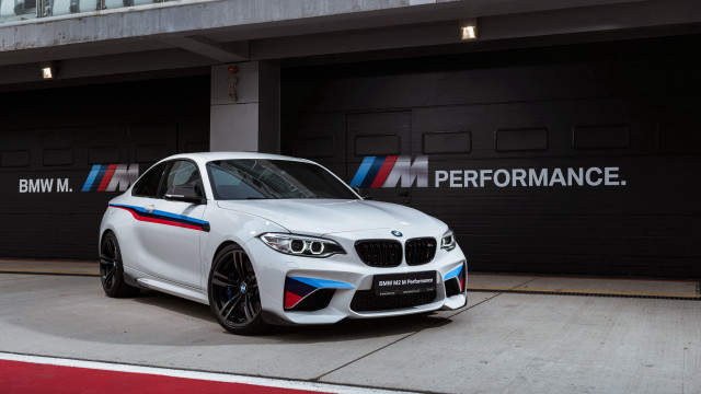 White bmw car garage performance free wallpaper - medium preview image