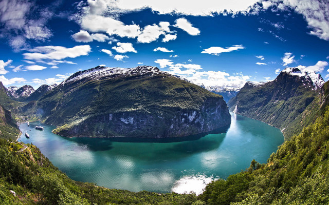 Scenic mountain lake green trees free wallpaper - medium preview image