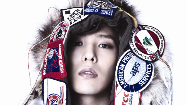 Woman fur hood badges face free wallpaper - medium preview image