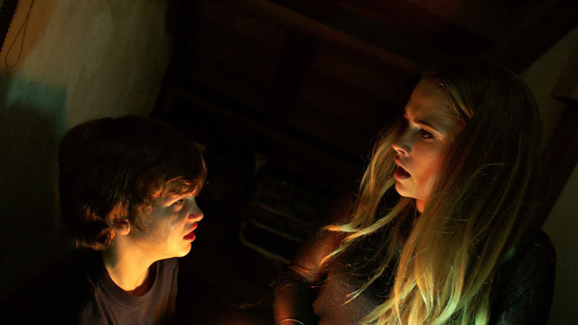 Young man woman candle dark free wallpaper - medium preview image