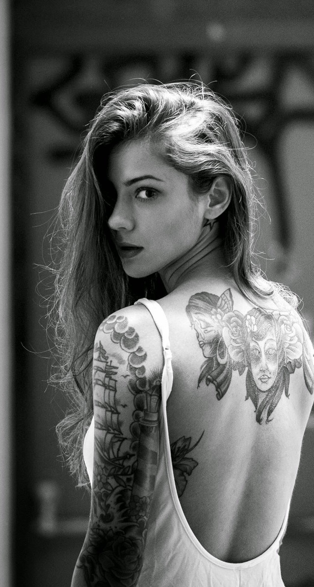 Woman back tattoo arm shoulder free wallpaper - medium preview image