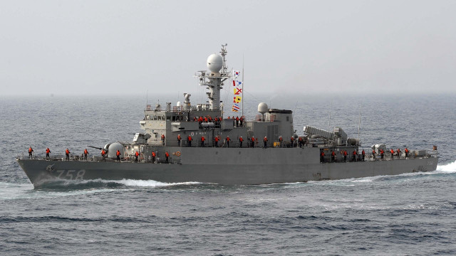 Large gray ship ocean people #6 free wallpaper - medium preview image