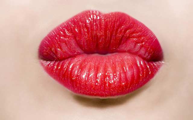 Lips red stain airbrush bálint free wallpaper - medium preview image