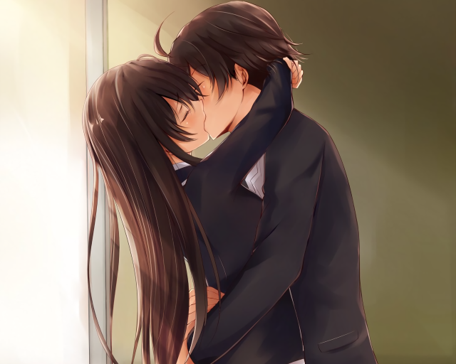 Man woman kissing mirror long #2 free wallpaper - medium preview image