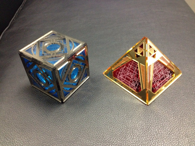 Two small metal objects table free wallpaper - medium preview image