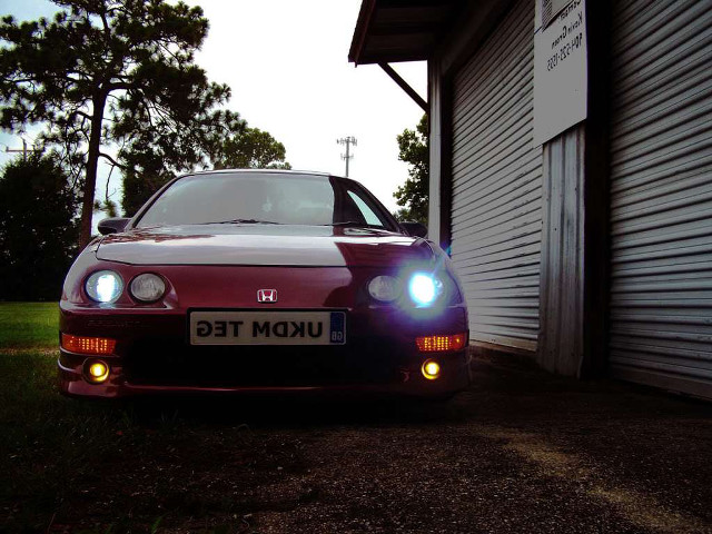Car parked garage lights on #2 free wallpaper - medium preview image