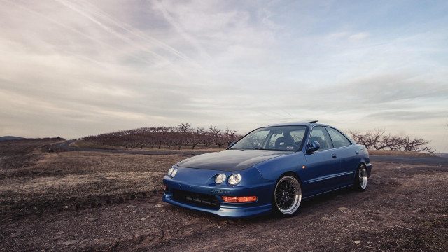 Blue car dirt road middle free wallpaper - medium preview image