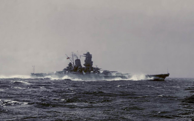 Large boat ocean smoke back free wallpaper - medium preview image