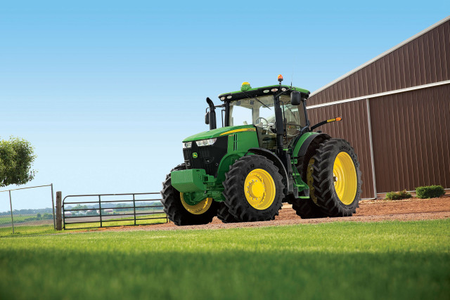 Tractor barn farmfield fence tree free wallpaper - medium preview image