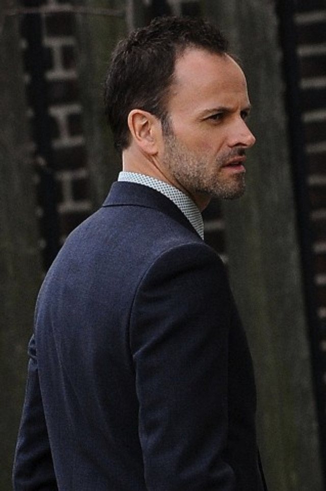 Handsome man suit street cobra free wallpaper - medium preview image