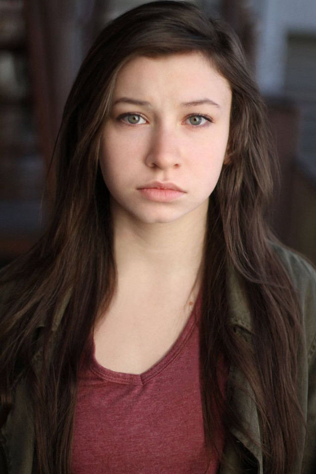 Christabel leesha asian portrait blurry free wallpaper - medium preview image