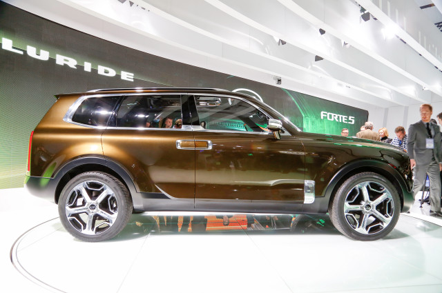 Brown suv showroom digital rendering free wallpaper - medium preview image