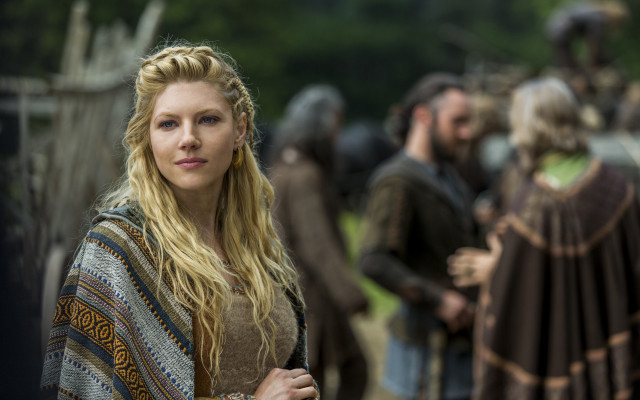 Woman blonde hair medieval crowd free wallpaper - medium preview image