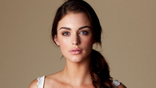 Constance anne parker braid white free wallpaper - medium preview image