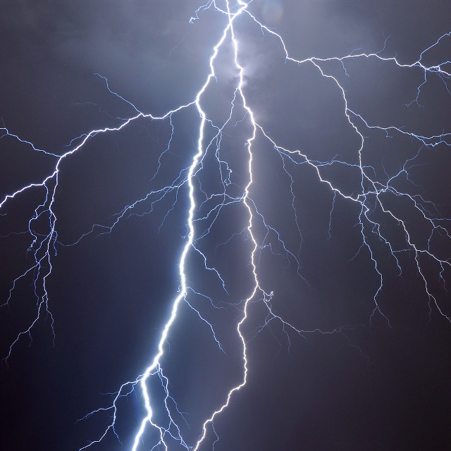 Lightning bolt sky building city free wallpaper - medium preview image