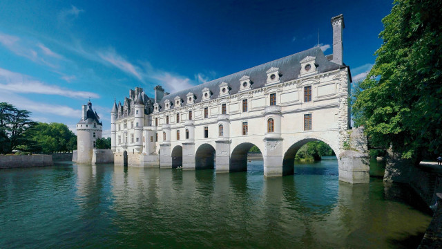 Castle bridge water blue sky free wallpaper - medium preview image