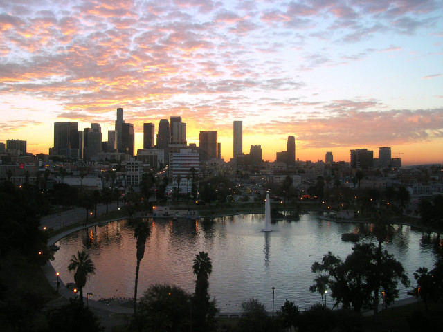 City skyline lake palm trees free wallpaper for desktop - medium preview image