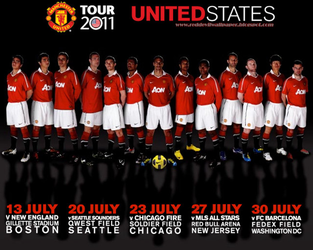 Men red white uniforms soccer free wallpaper - medium preview image
