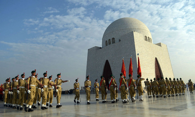 Marching men uniform dome building free wallpaper - medium preview image