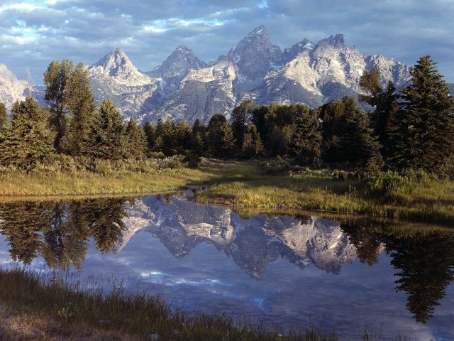 Mountain lake reflection trees sky #6 free wallpaper - medium preview image