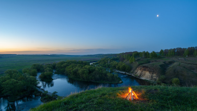 Campfire hill river valley dusk free wallpaper - medium preview image