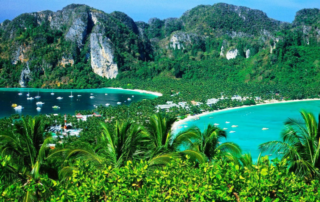 Tropical island lagoon beach paradise free wallpaper - medium preview image