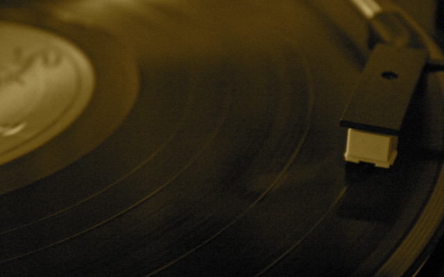 Record player clock wall ultrafine free wallpaper - medium preview image