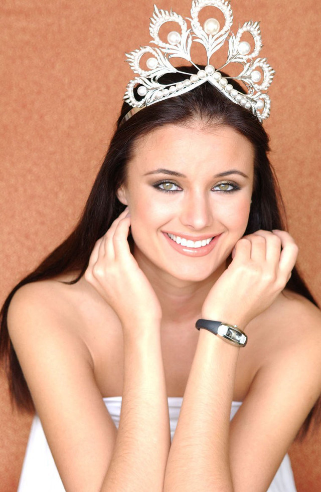 Woman tiara smiling camera hands free wallpaper - medium preview image
