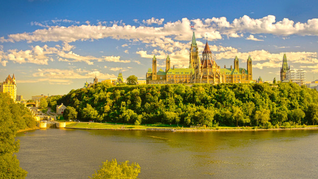 Castle hill river city clock free wallpaper - medium preview image