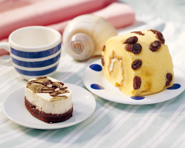 Table cakes coffee plates rococo free wallpaper - medium preview image