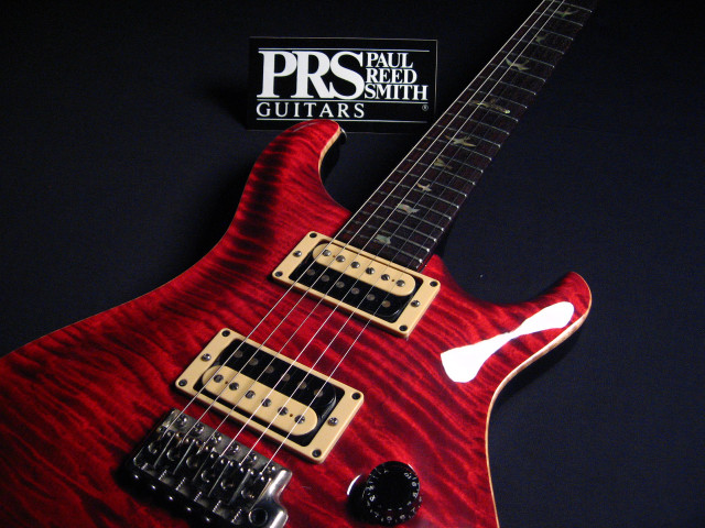 Red guitar black background logo free wallpaper - medium preview image