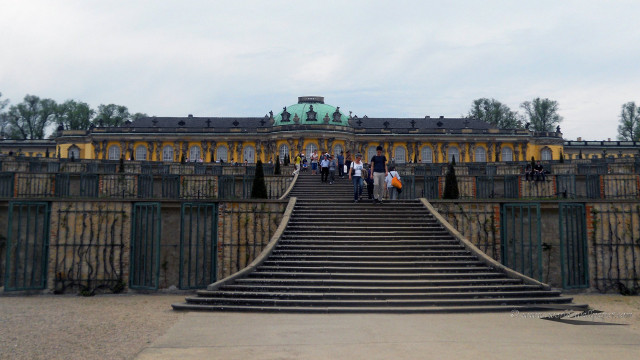 Group people stairs building green free wallpaper - medium preview image