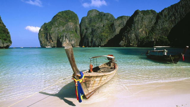 Boat beach mountain blue sky #3 free wallpaper - medium preview image