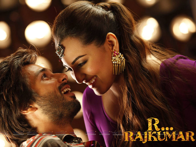 Man woman smiling scene radhmaar free wallpaper - medium preview image