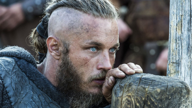 Man beard beardcut looking pole free wallpaper - medium preview image