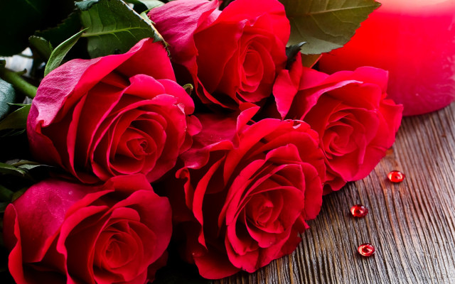 Red roses table candle vase free wallpaper - medium preview image