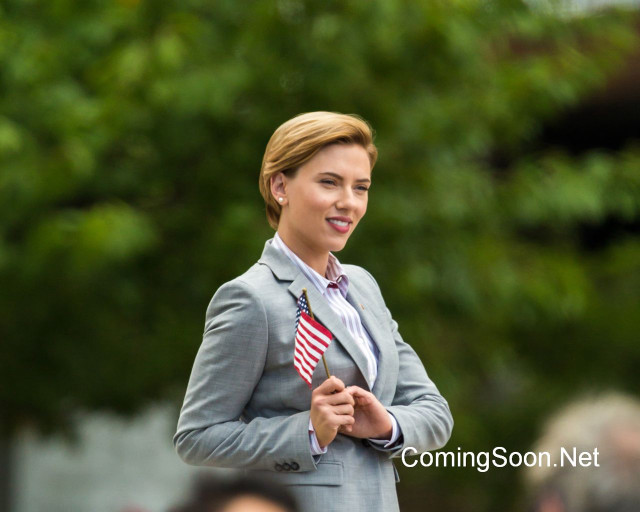 Woman suit tie smiling outside free wallpaper - medium preview image